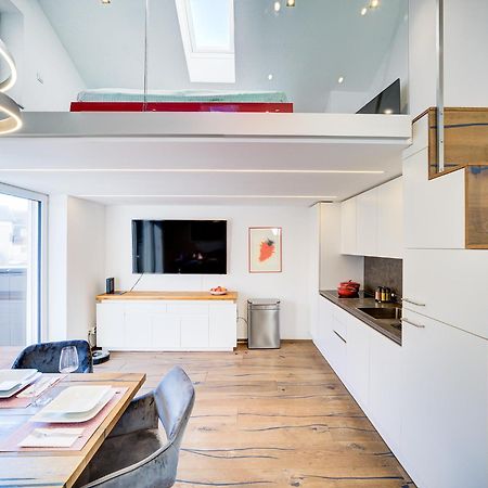 Appartement Haus Am Weinberg à Seekirchen am Wallersee Extérieur photo