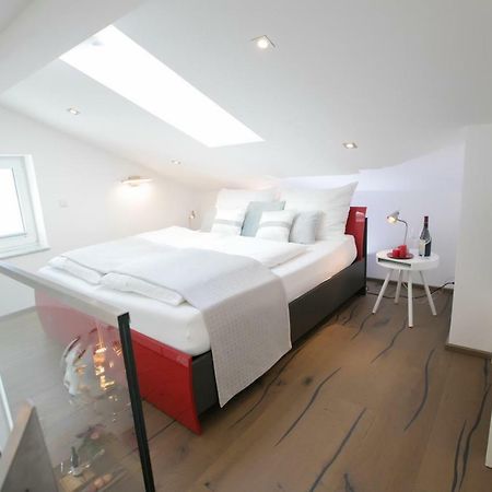 Appartement Haus Am Weinberg à Seekirchen am Wallersee Extérieur photo