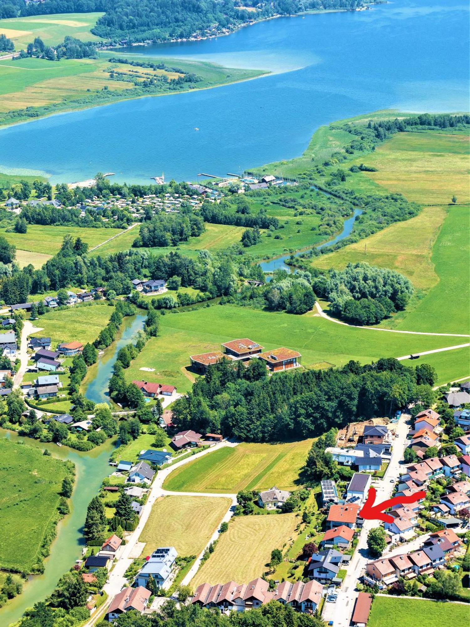 Appartement Haus Am Weinberg à Seekirchen am Wallersee Extérieur photo