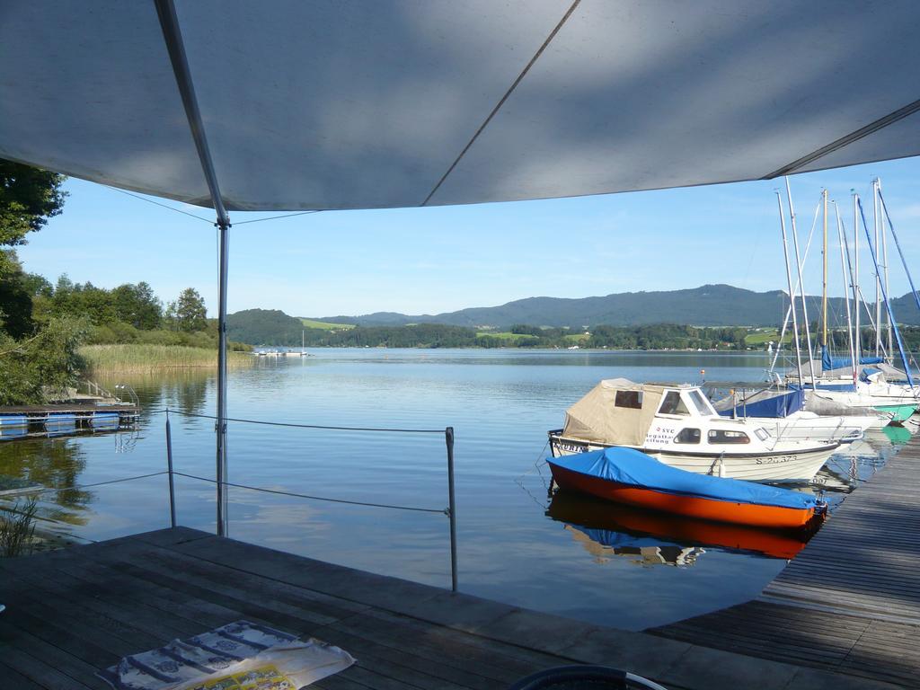 Appartement Haus Am Weinberg à Seekirchen am Wallersee Extérieur photo